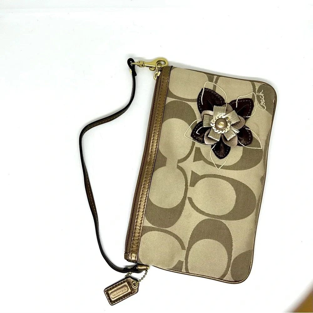 Coach Floral Signature C Wristlet